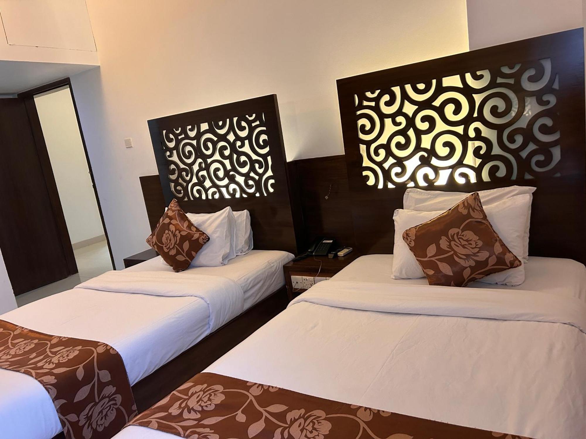 La Vista Hotel 巴纳内拉斯 外观 照片