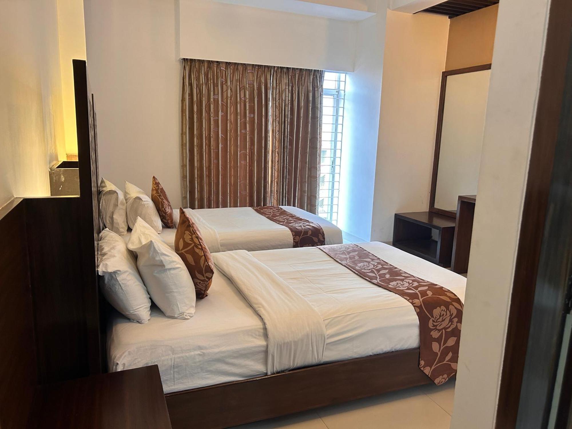 La Vista Hotel 巴纳内拉斯 外观 照片